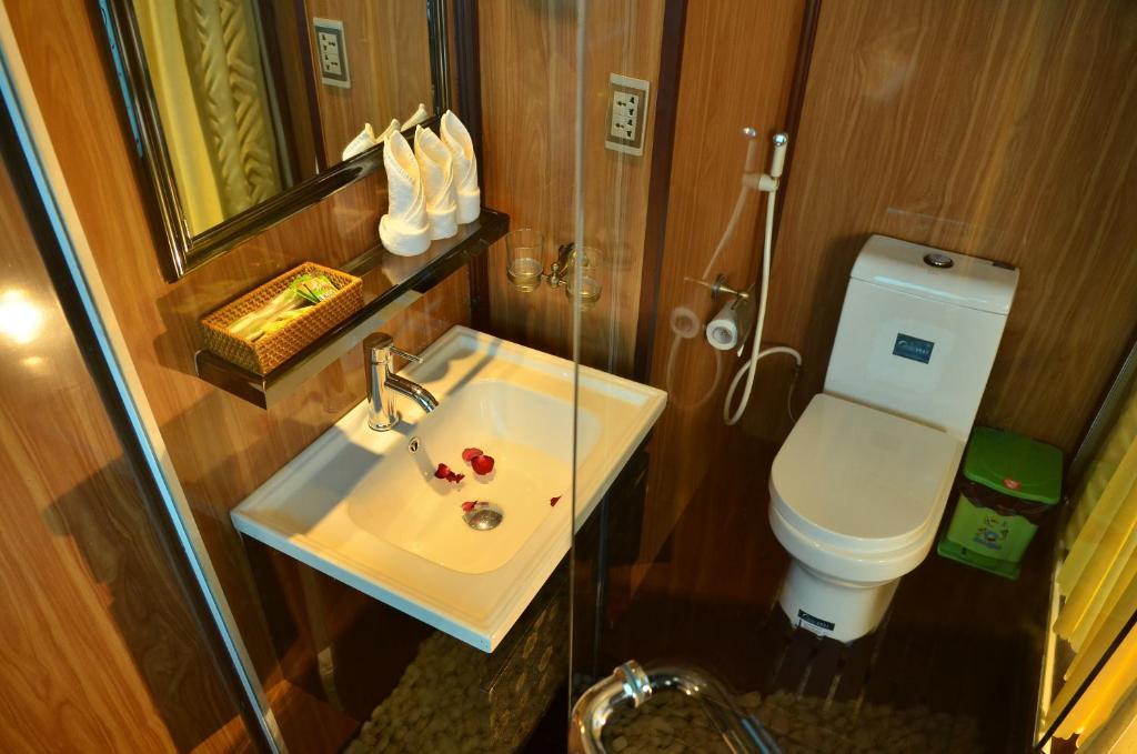 Hotel Garden Bay Premium Cruise à Hạ Long Extérieur photo