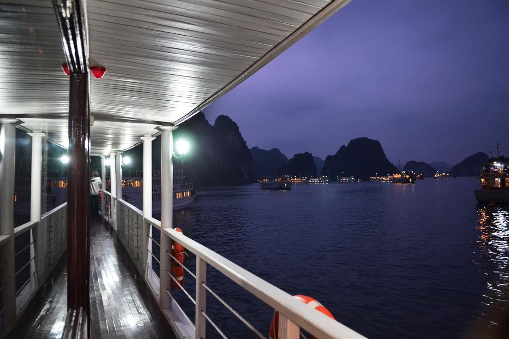 Hotel Garden Bay Premium Cruise à Hạ Long Extérieur photo